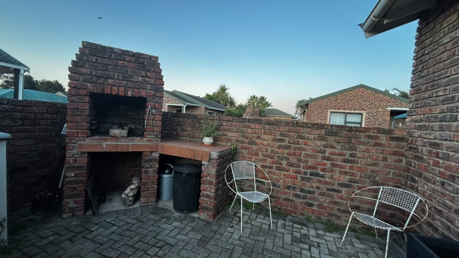 2 Bedroom Property for Sale in Lorraine Eastern Cape